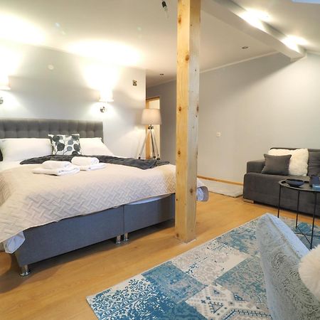 Guest House Sara Latin מראה חיצוני תמונה