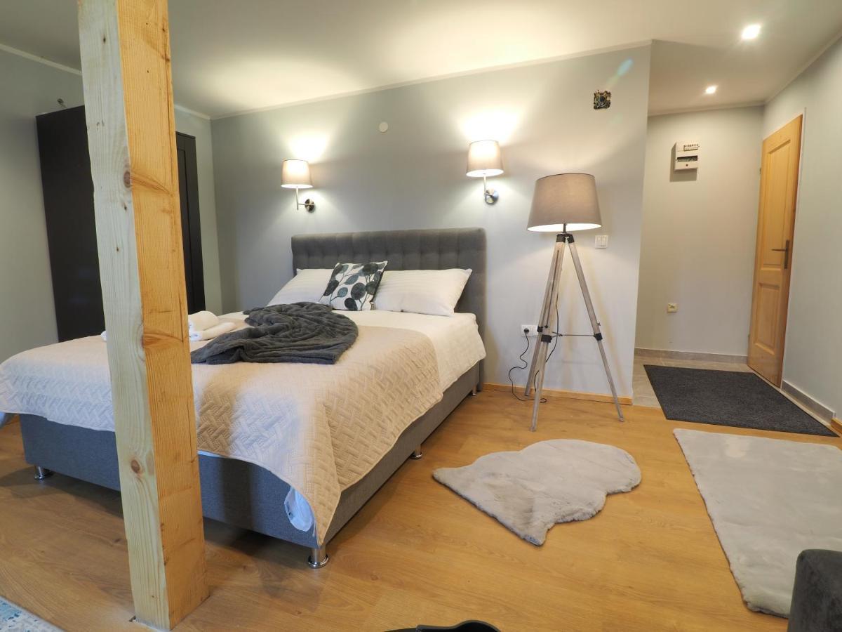 Guest House Sara Latin מראה חיצוני תמונה