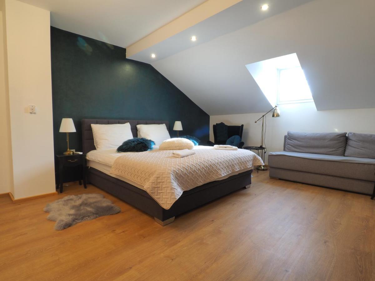 Guest House Sara Latin מראה חיצוני תמונה