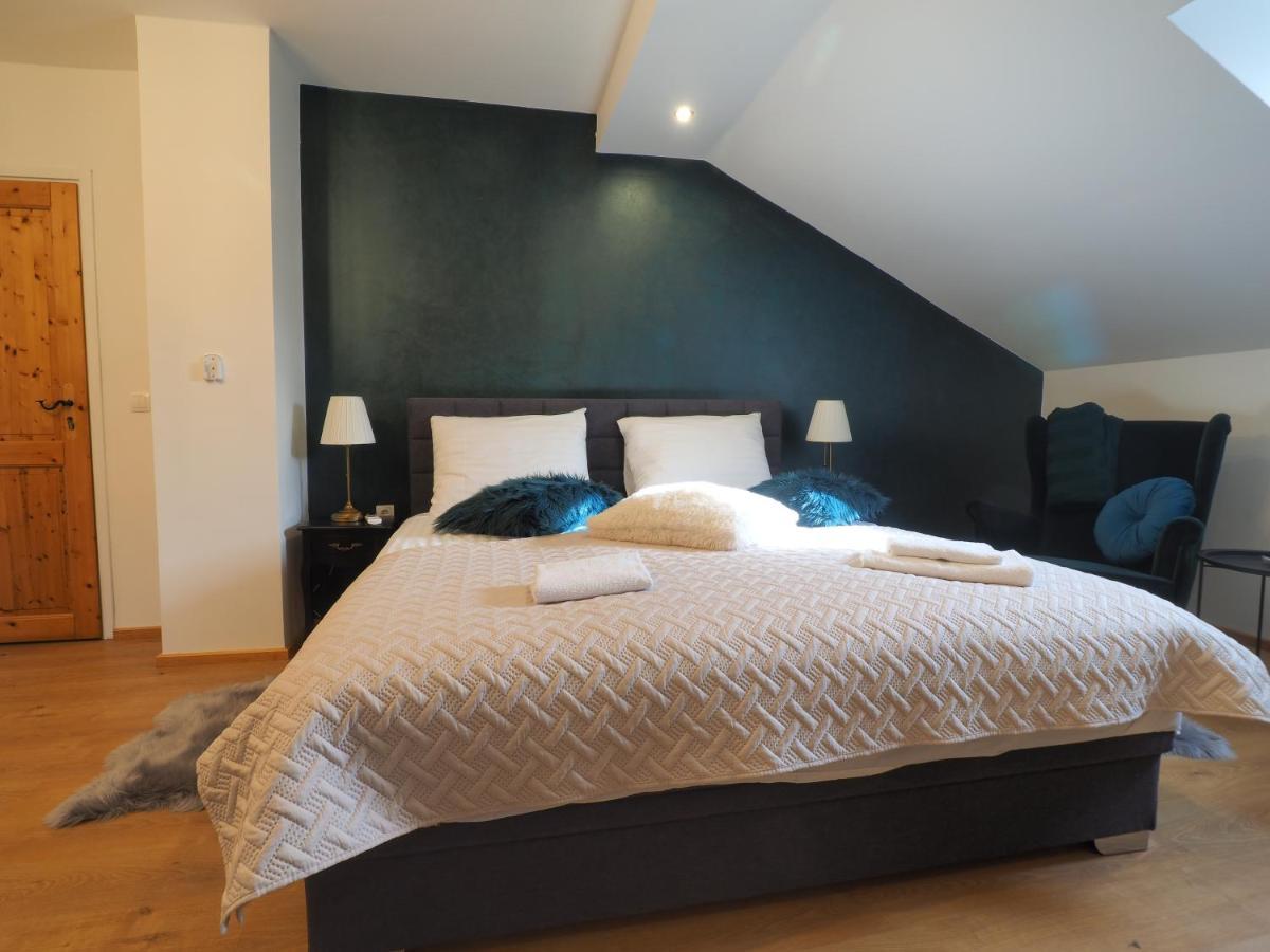 Guest House Sara Latin מראה חיצוני תמונה