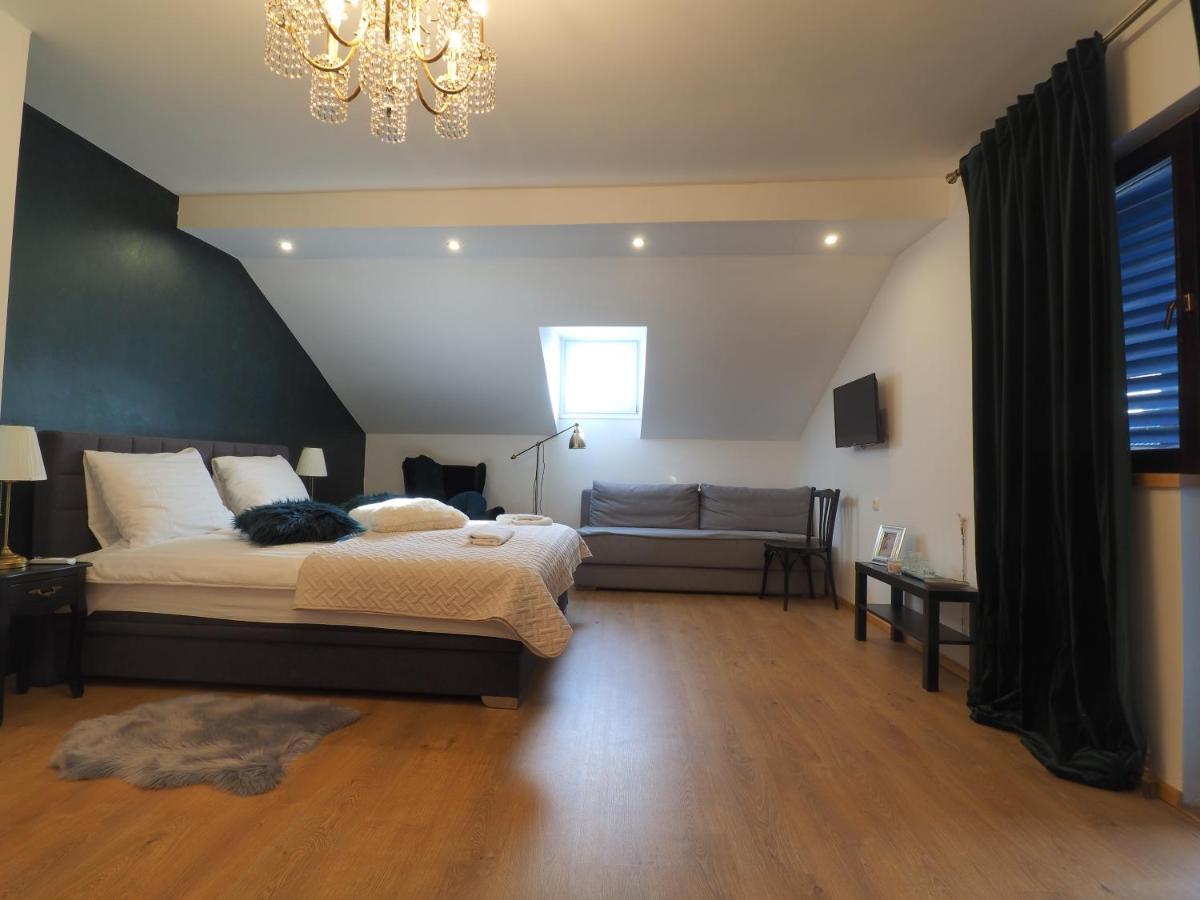Guest House Sara Latin מראה חיצוני תמונה