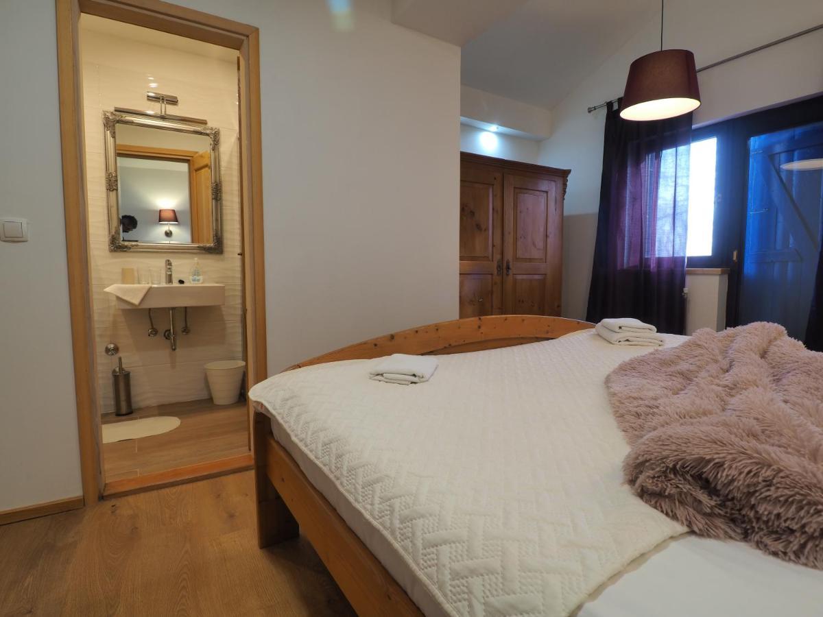 Guest House Sara Latin מראה חיצוני תמונה