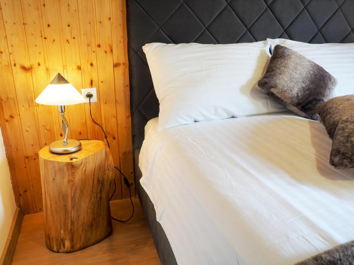 Guest House Sara Latin מראה חיצוני תמונה